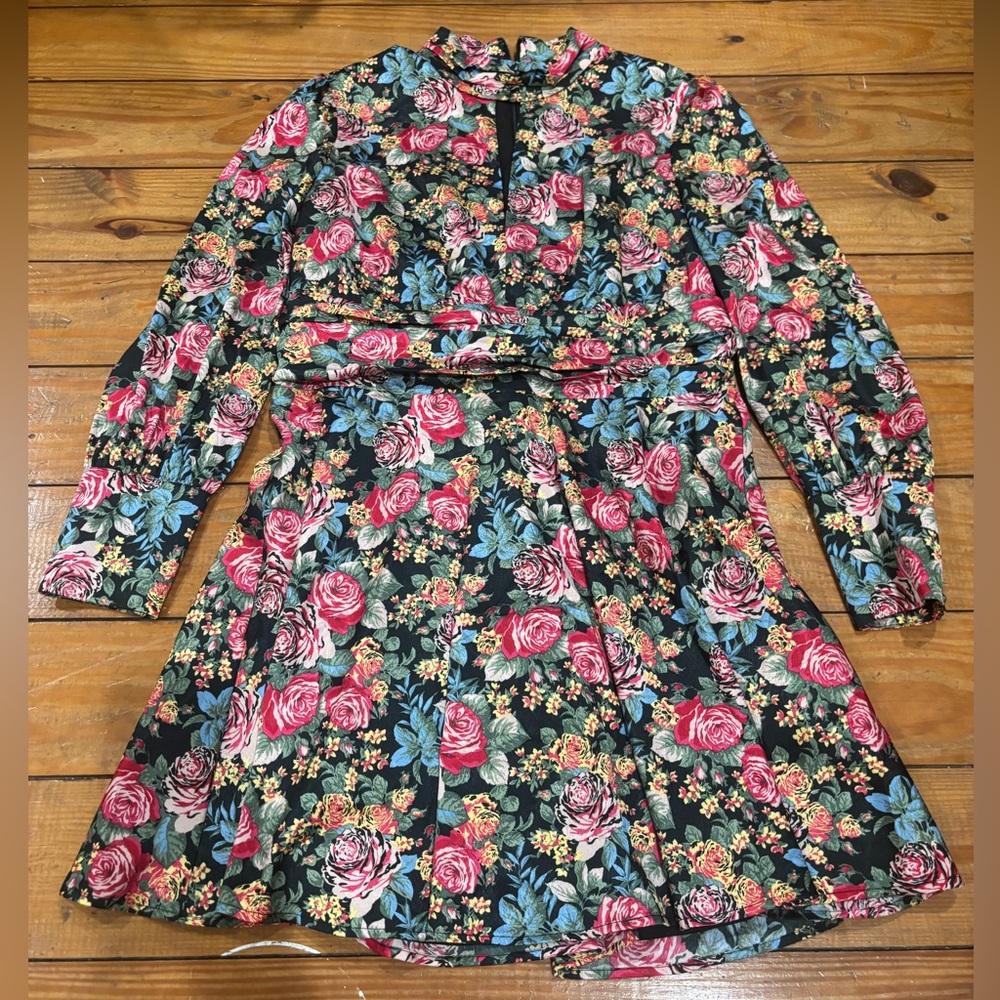 (333) +WAYF FLORAL DRESS